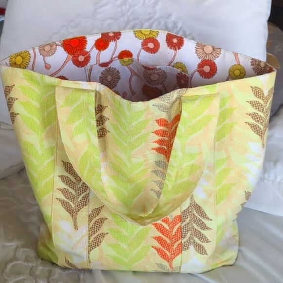 Bright 😎 Cheerful XL Cloth Tote - Picture 6 of 11